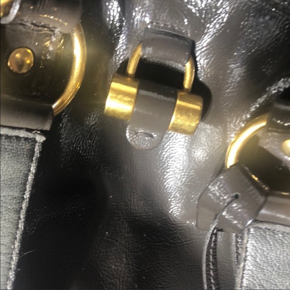 YSL Muse Patent Leather Bag - Picture 8 of 9